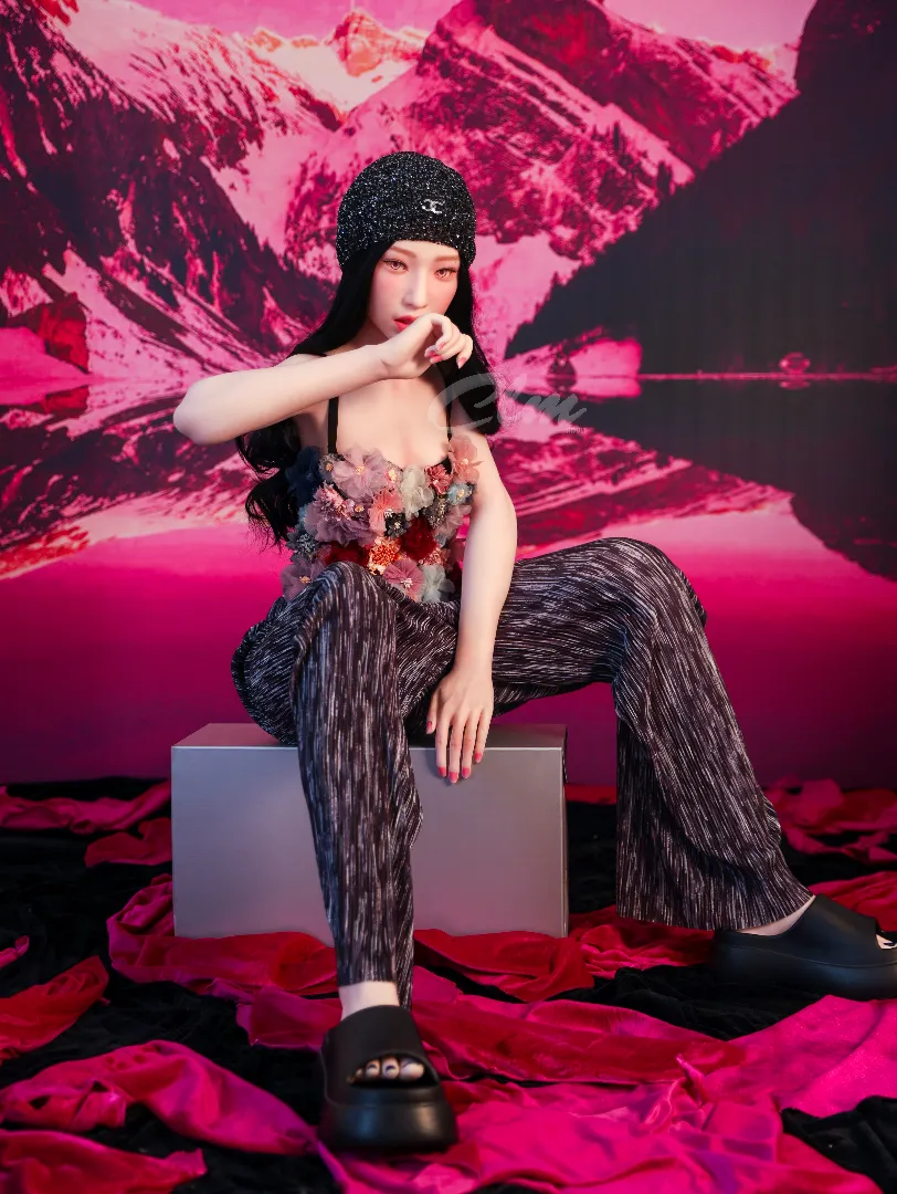 Janice: 160cm Premium Silicone Sex Doll